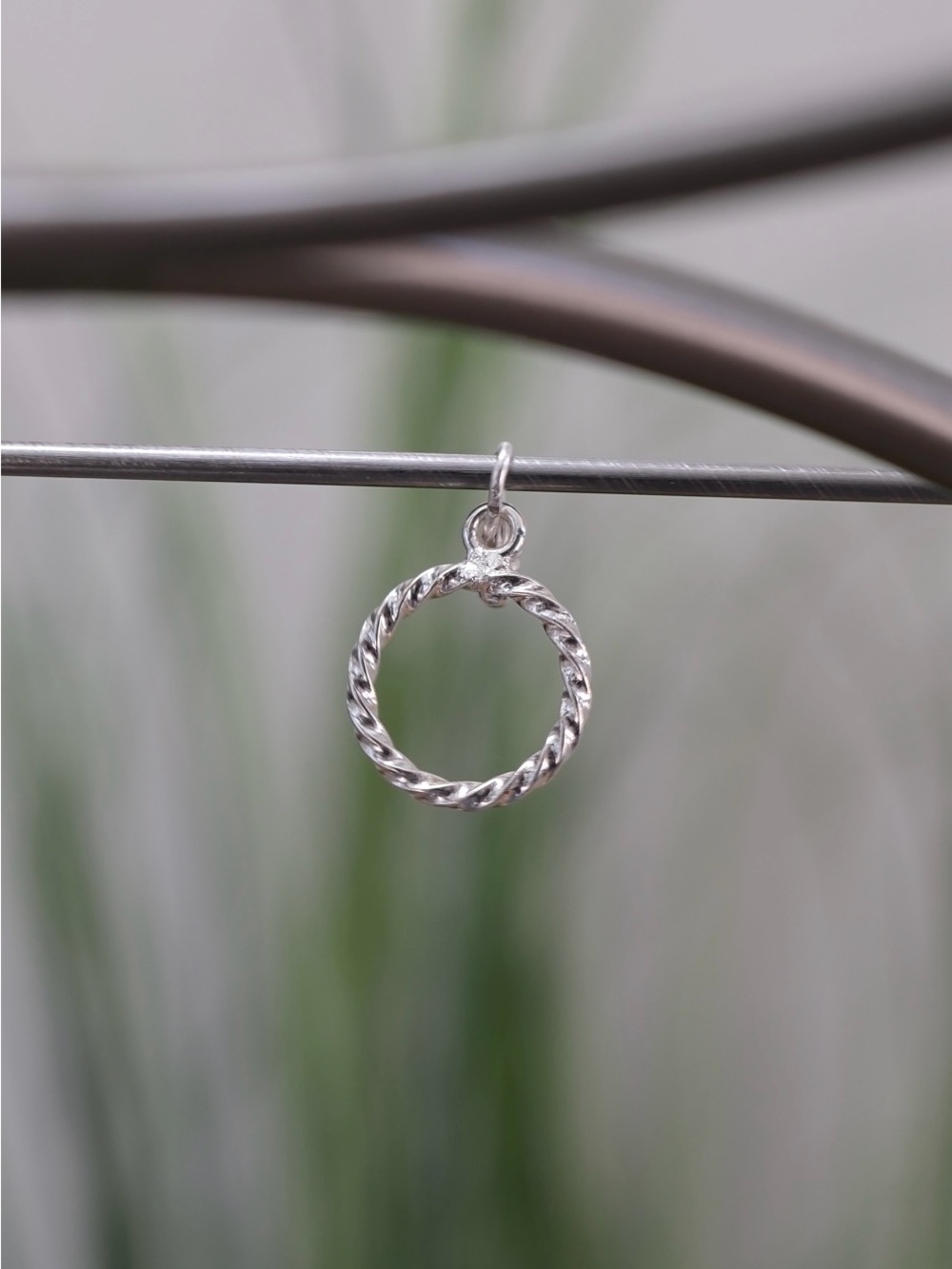 Twisted Rope Ring Pendant Charm - Picture 4 of 9